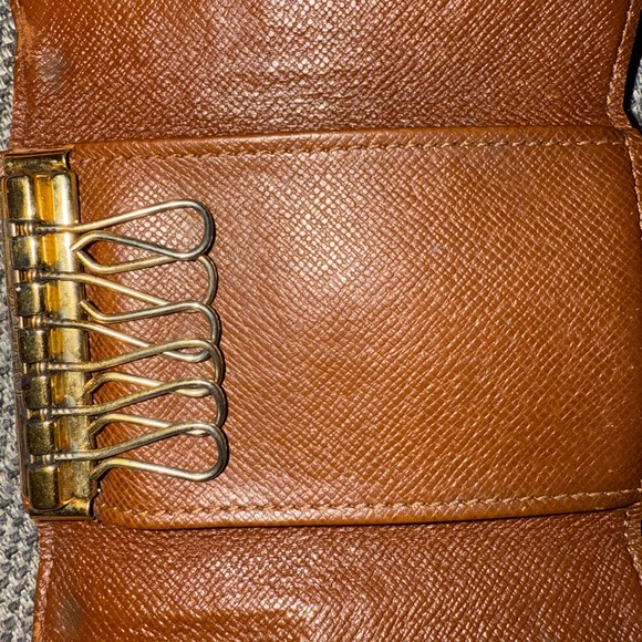 Vintage Authentic Louis Vuitton Monogram 6 Key Holder - Picture 6 of 10